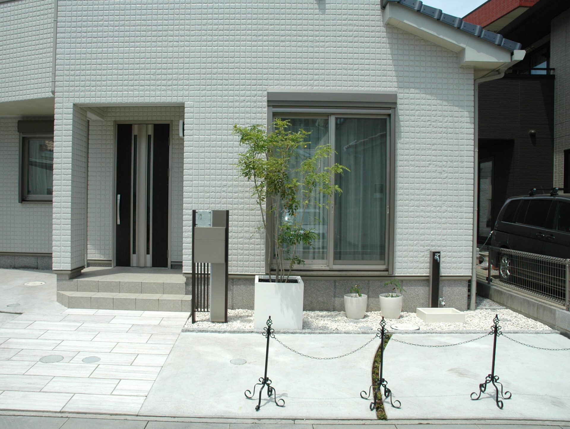 熊谷市のシンプルモダンな新築外構