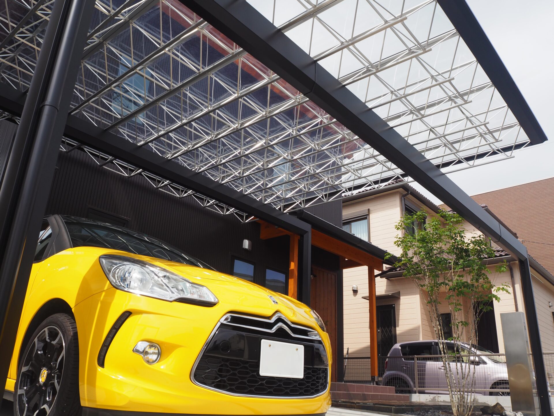 鴻巣市　和モダン×スタイリッシュな雰囲気のオープン外構のカーポート