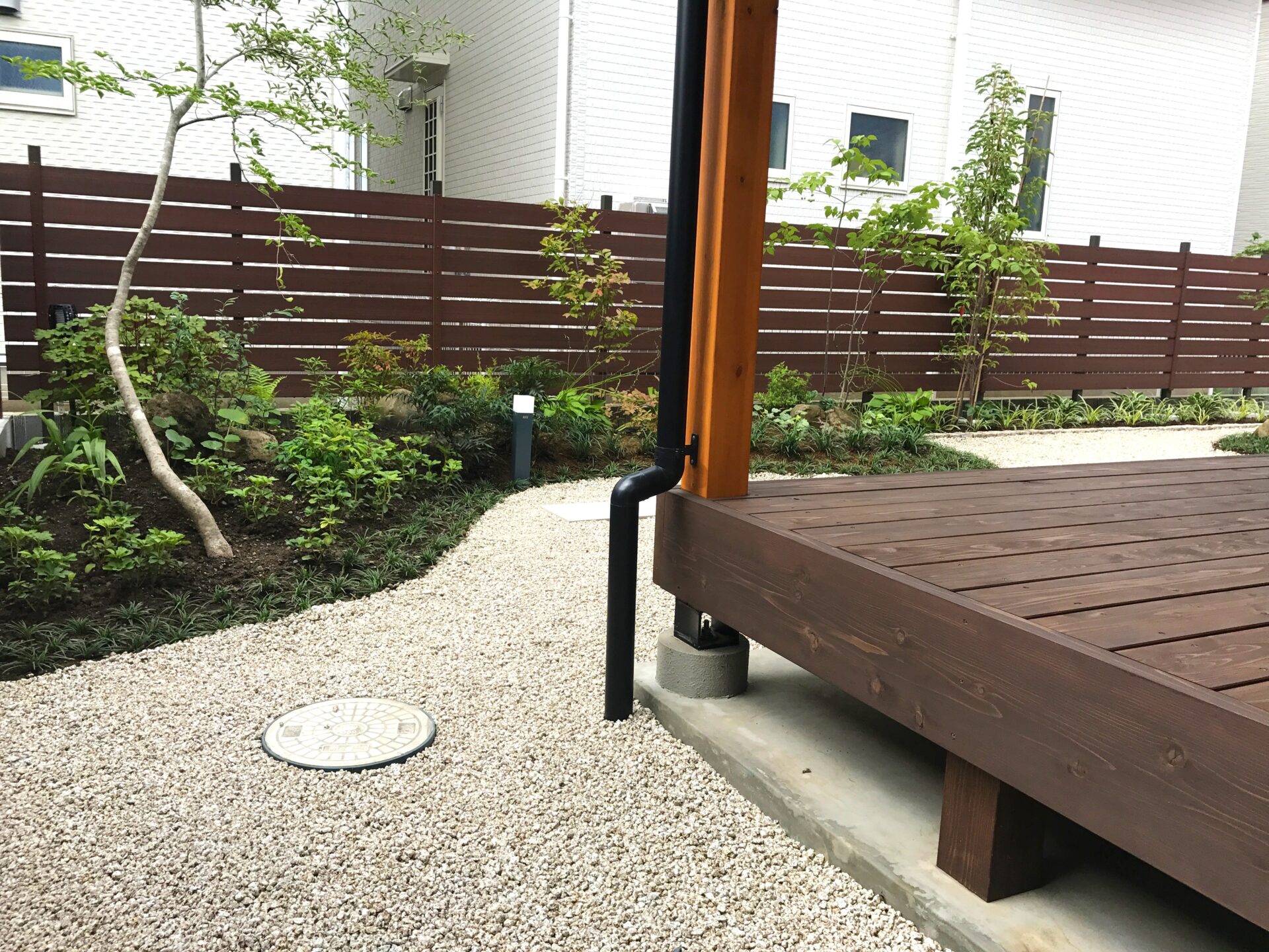 鴻巣市　和モダン×スタイリッシュな雰囲気のオープン外構の目隠しフェンス