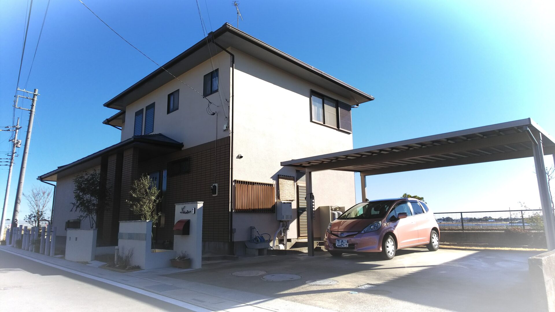 行田市　白を基調としたナチュラルな外構