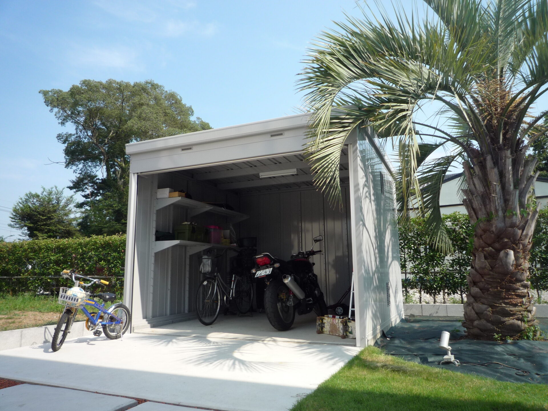 行田市　バイク好きなお客様のためのシャッター付きのガレージ「ドマール」