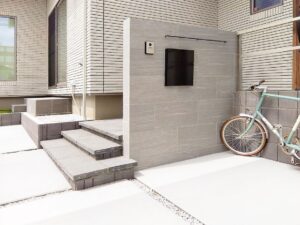 熊谷市 機能的な外構の中にも「自然の息づかい」を感じるエクステリアデザイン