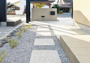 東松山市 機能的な設計の中に、素材の質感と光の陰影が静かに息づくエクステリア